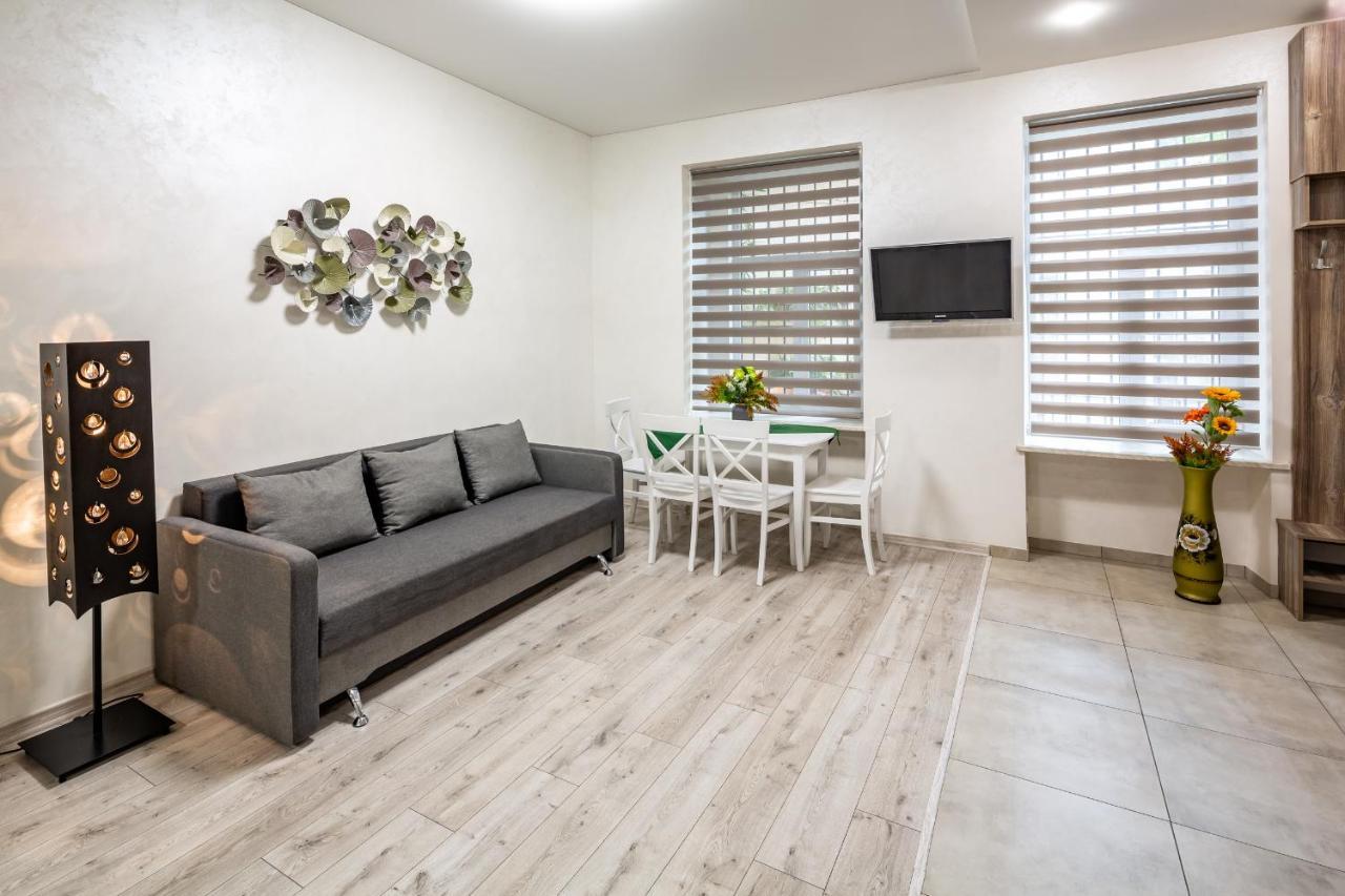 Alfa Apartments Kulisha 40 Lviv Buitenkant foto