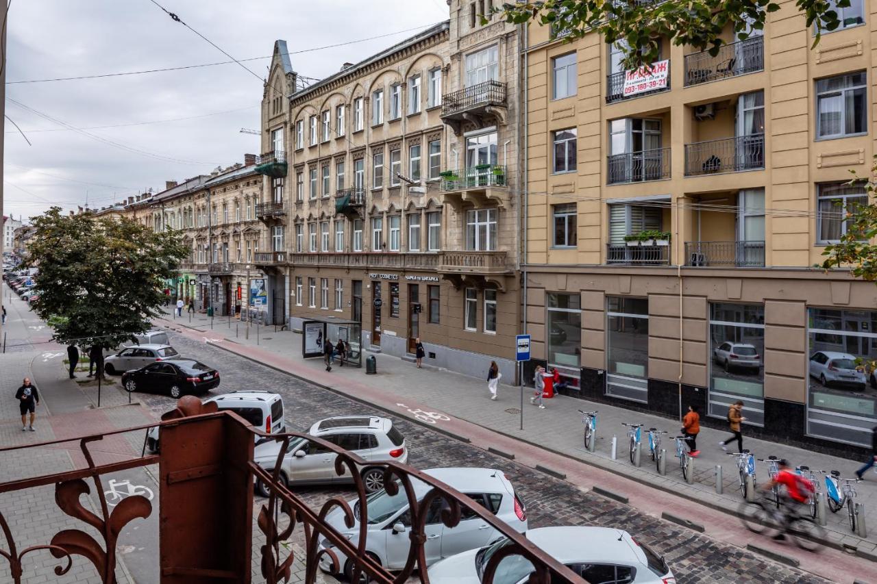 Alfa Apartments Kulisha 40 Lviv Buitenkant foto