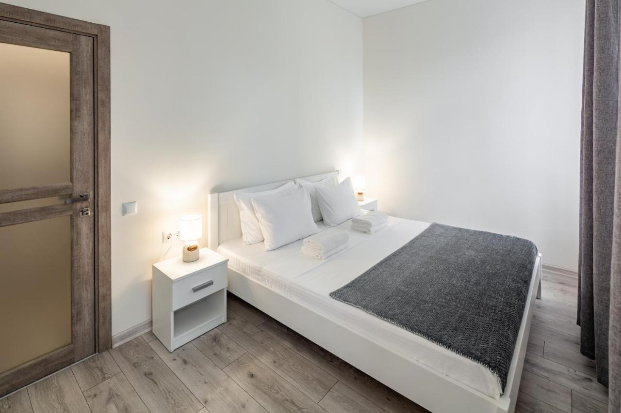 Alfa Apartments Kulisha 40 Lviv Buitenkant foto