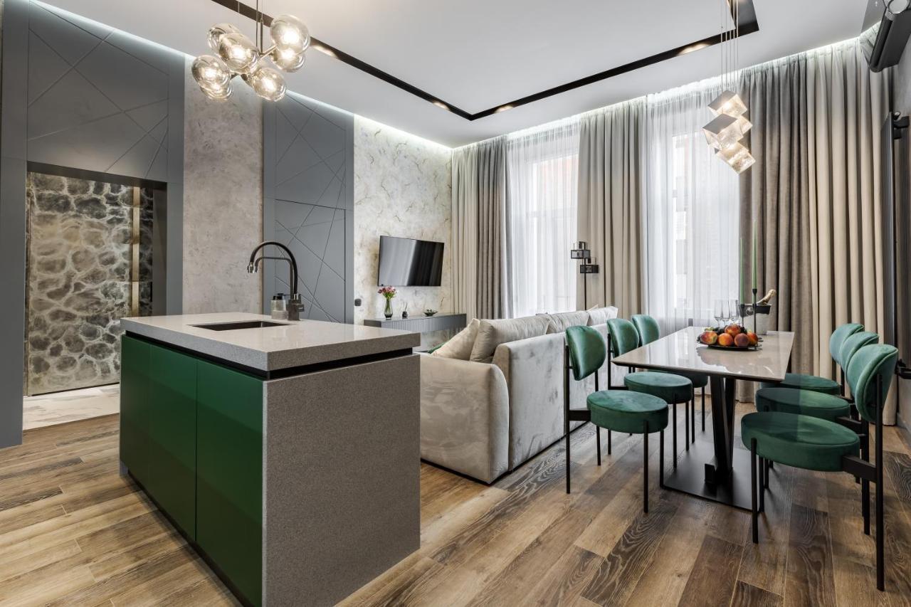 Alfa Apartments Kulisha 40 Lviv Buitenkant foto