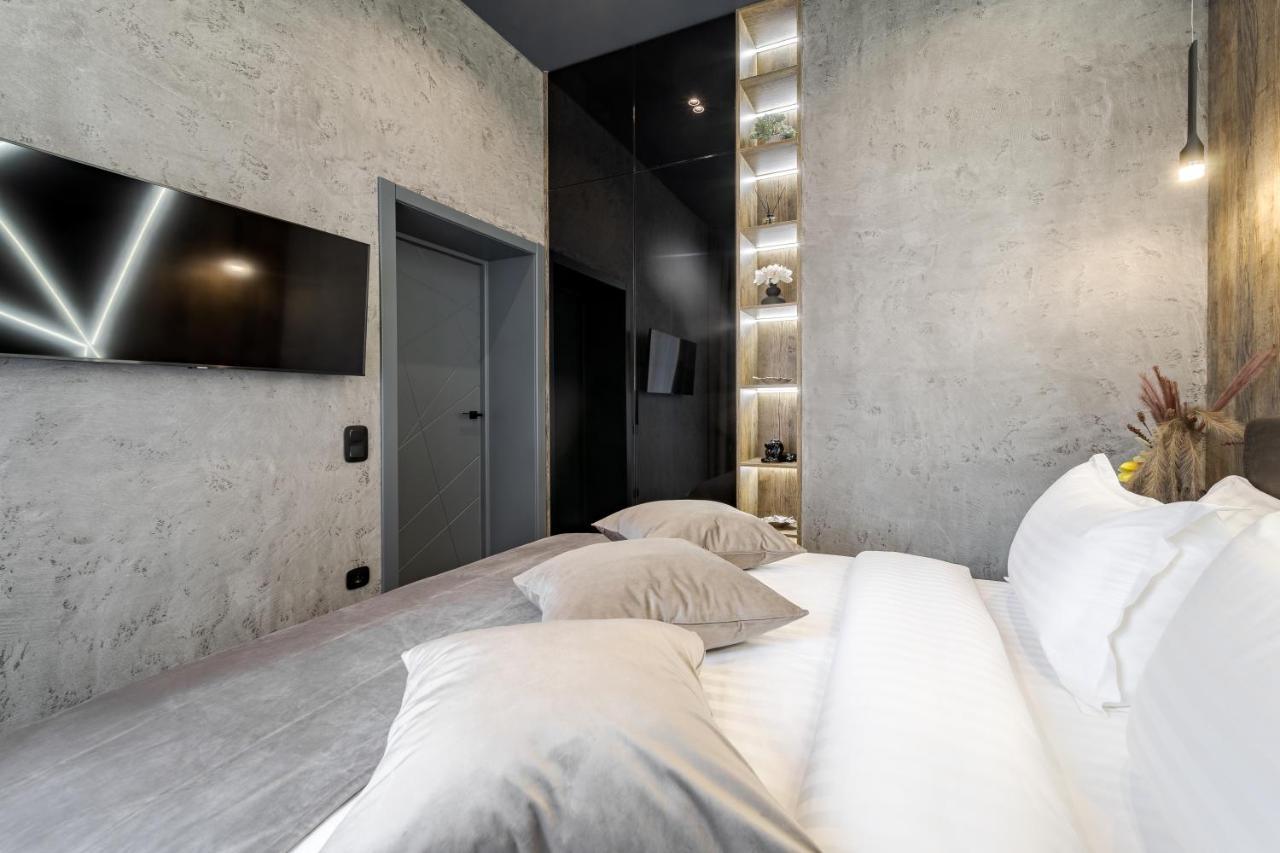 Alfa Apartments Kulisha 40 Lviv Buitenkant foto