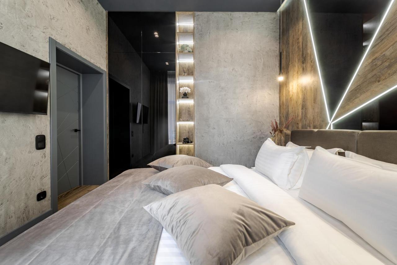 Alfa Apartments Kulisha 40 Lviv Buitenkant foto