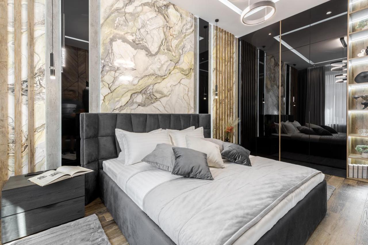 Alfa Apartments Kulisha 40 Lviv Buitenkant foto