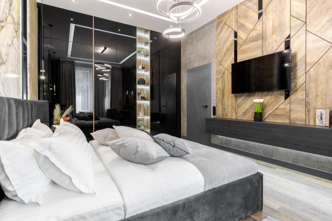 Alfa Apartments Kulisha 40 Lviv Buitenkant foto