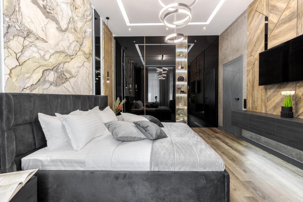 Alfa Apartments Kulisha 40 Lviv Buitenkant foto