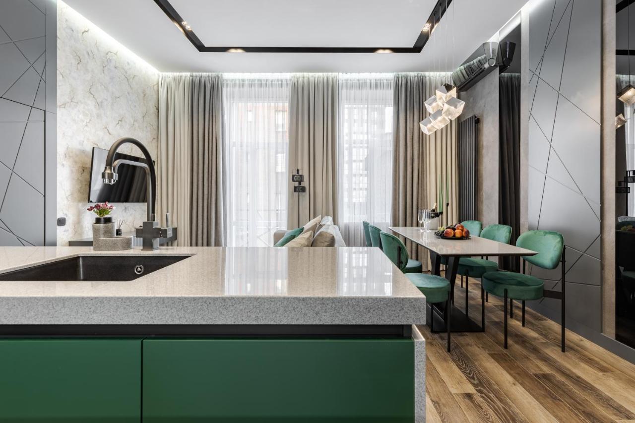 Alfa Apartments Kulisha 40 Lviv Buitenkant foto