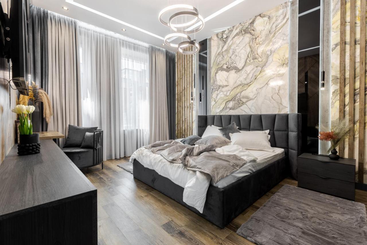 Alfa Apartments Kulisha 40 Lviv Buitenkant foto